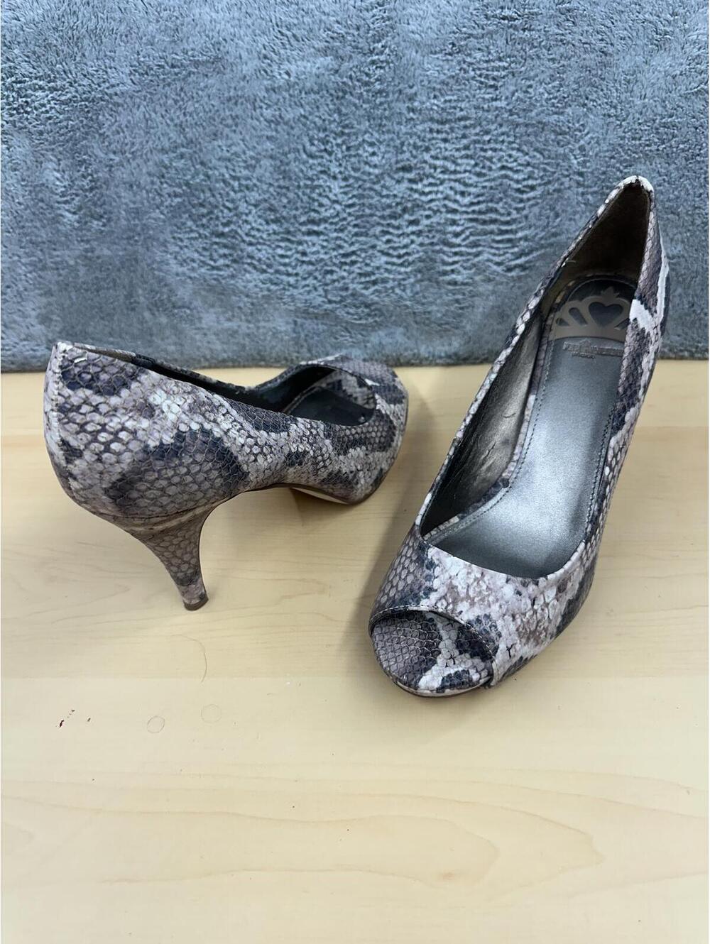 Fergalicious Faux Snakeskin Peep Toe Pumps Gray Black Mid Heel